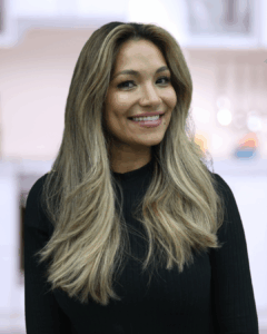 Goya, hairstylist and hair extension specialist
