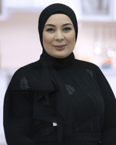 Dilya, hairstylist and makeup artist