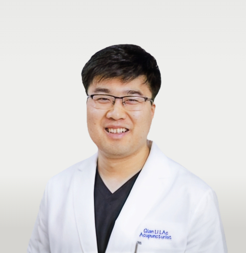Portrait of Qian Li, LAc, acupuncturist at Encore Wellness