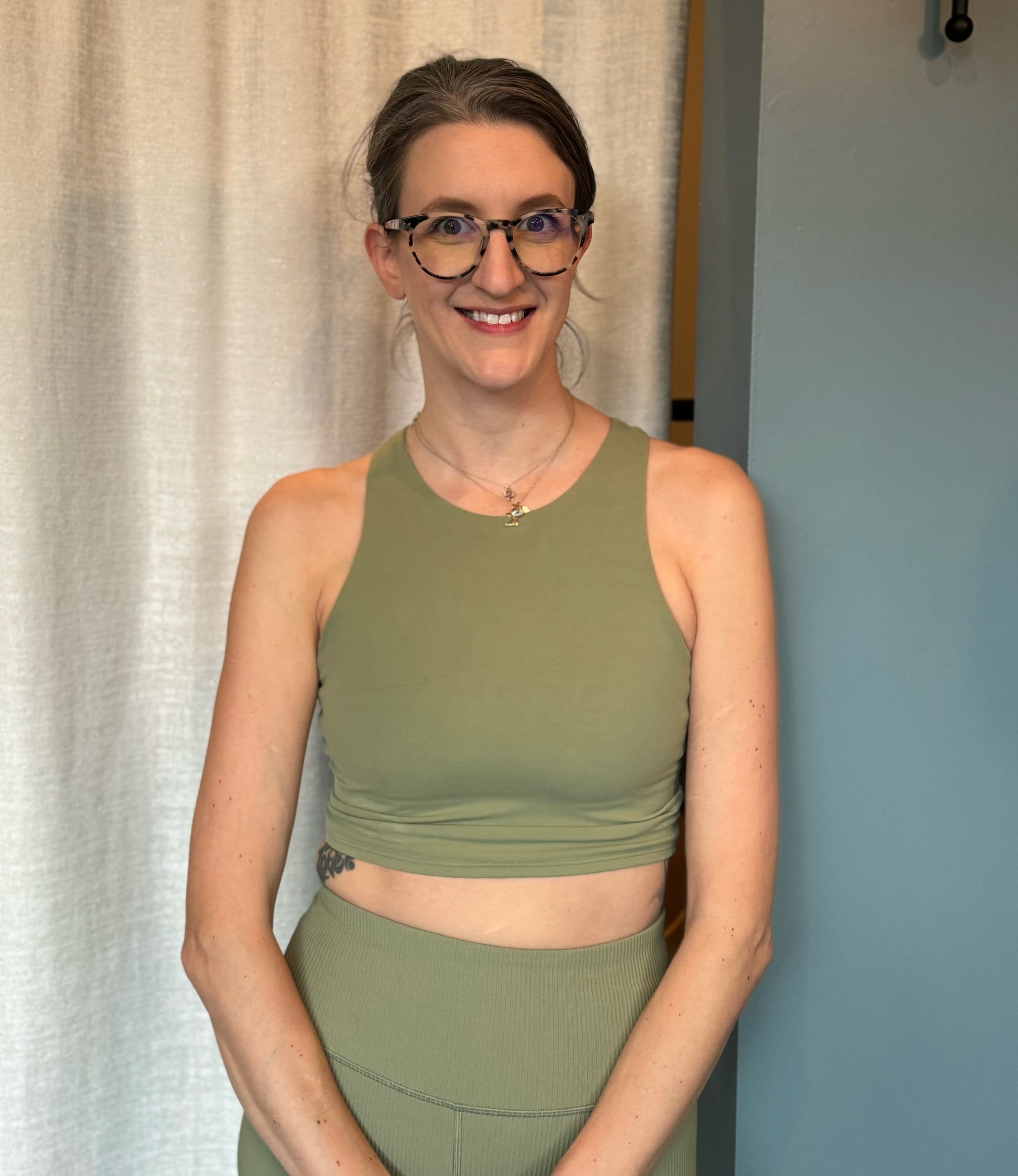 Jo, Pilates instructor