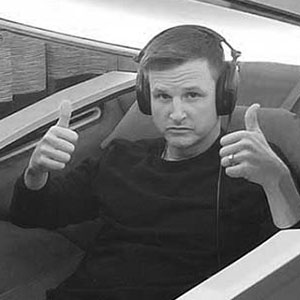 Rob Dyrdek inside a Somadome pod giving two thumbs up