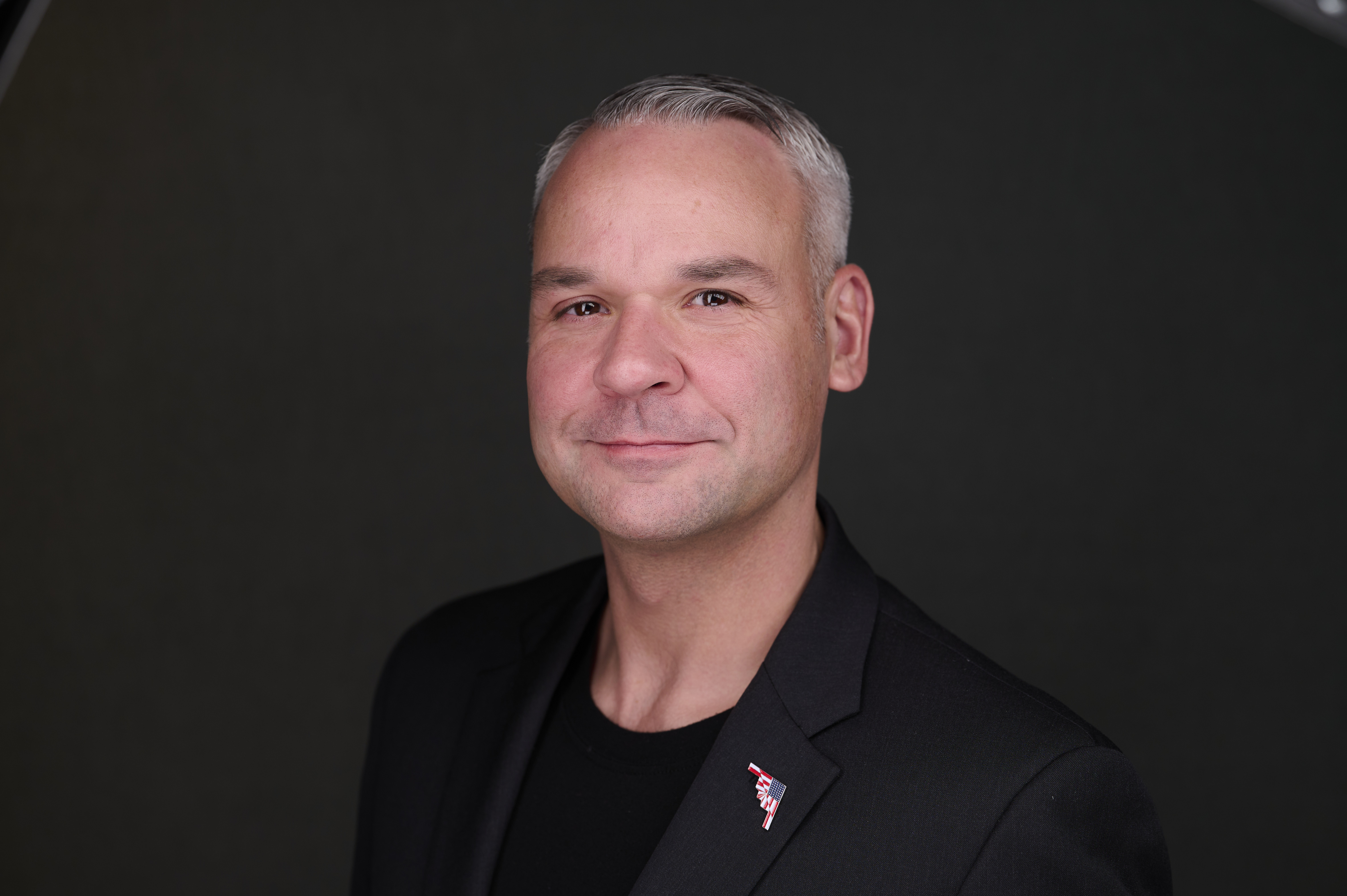 Joseph "Chroniꓘ" VanDusen, former B-2 Stealth Bomber instructor pilot and crisis leadership speaker