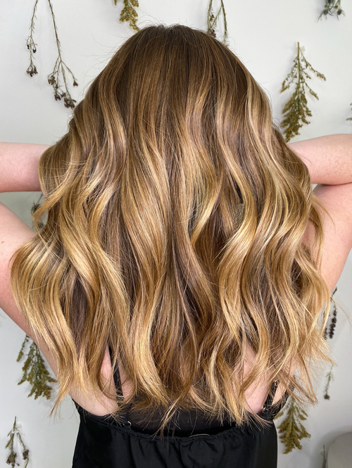 Golden-brunette balayage from behind
